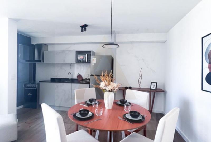Vivienda moderna y luminosa en alquiler con cocina equipada y comedor elegante en Madrid, perfecta para quienes buscan comodidad y estilo en su hogar.